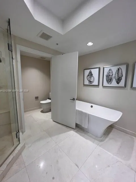 17111 Biscayne Blvd #2102 North Miami Beach, FL 33160