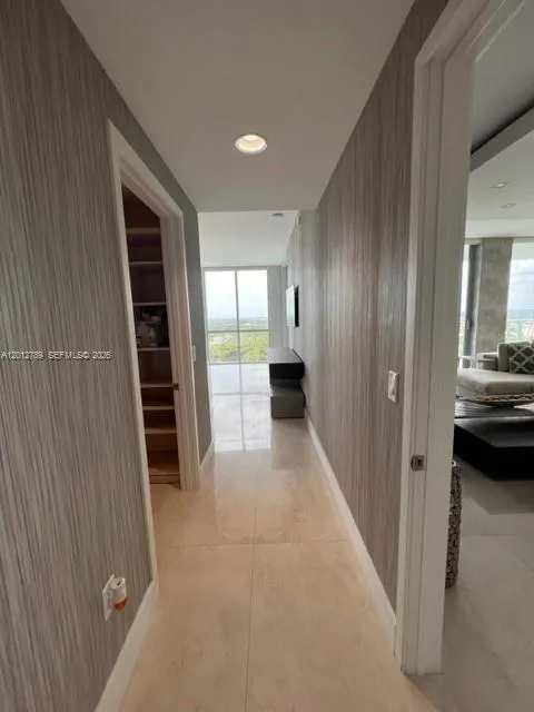 17111 Biscayne Blvd #2102 North Miami Beach, FL 33160