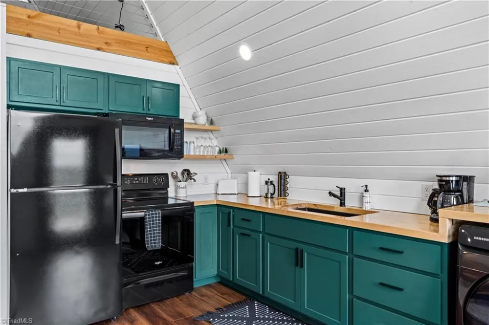 2320 Swan Creek Road Jonesville, NC 28642