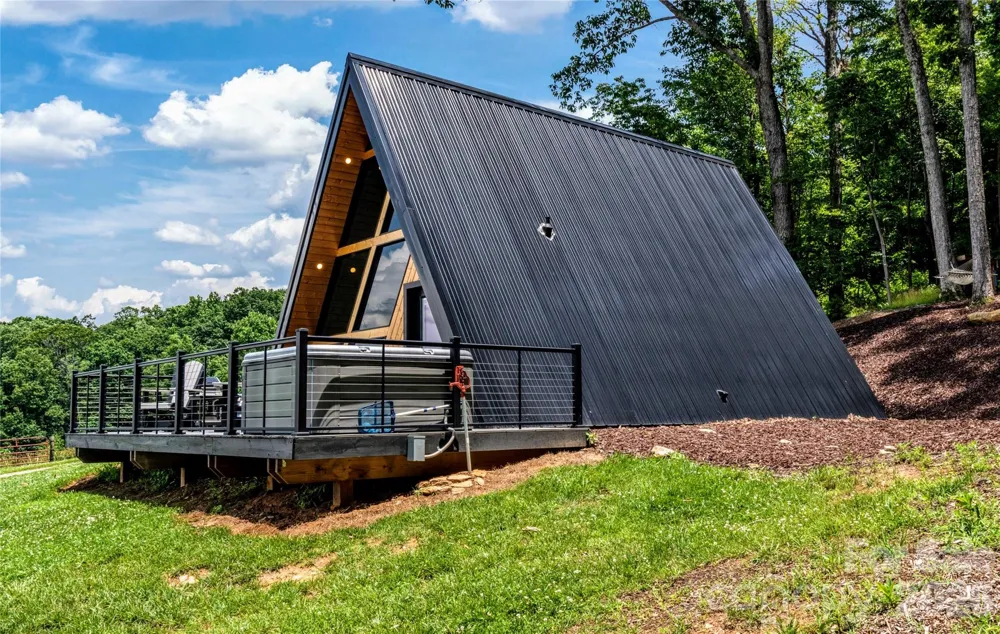 2320 Swan Creek Road Jonesville, NC 28642