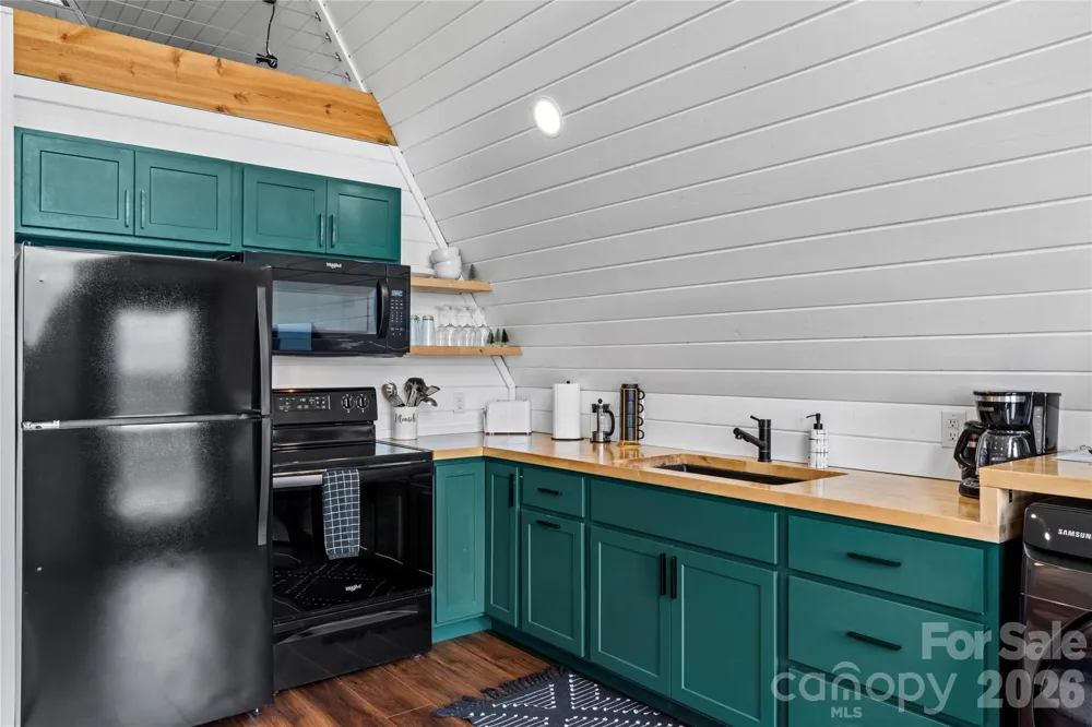 2320 Swan Creek Road Jonesville, NC 28642