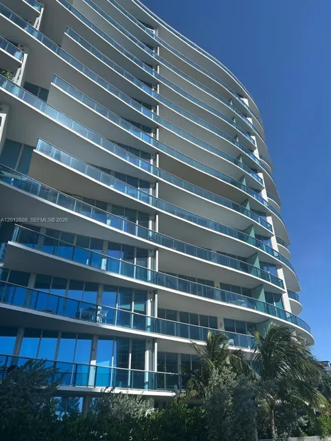 17550 Collins Ave #1204