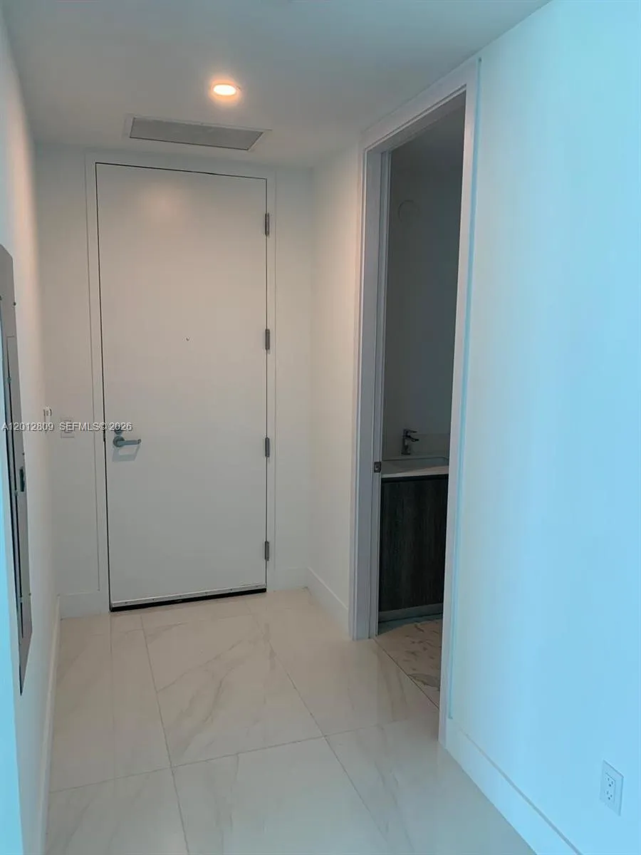 17550 Collins Ave #1204 Sunny Isles Beach, FL 33160