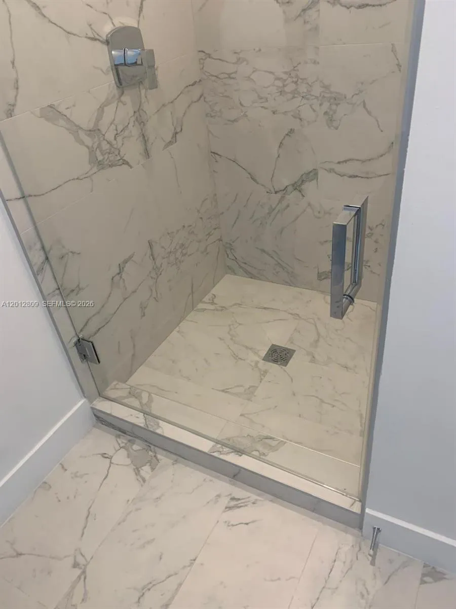 17550 Collins Ave #1204 Sunny Isles Beach, FL 33160