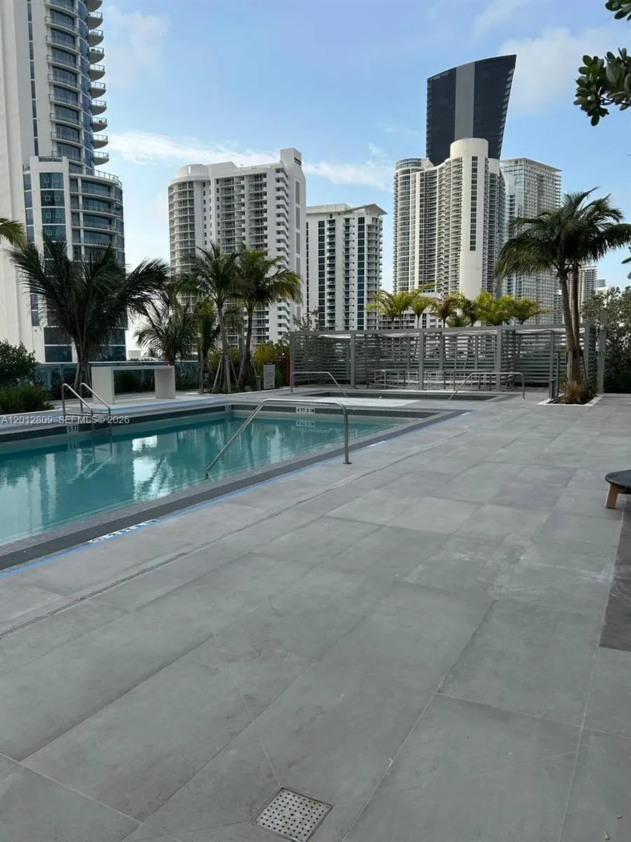 17550 Collins Ave #1204 Sunny Isles Beach, FL 33160