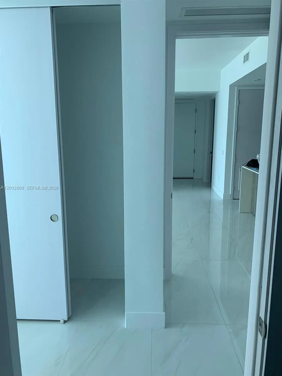 17550 Collins Ave #1204 Sunny Isles Beach, FL 33160