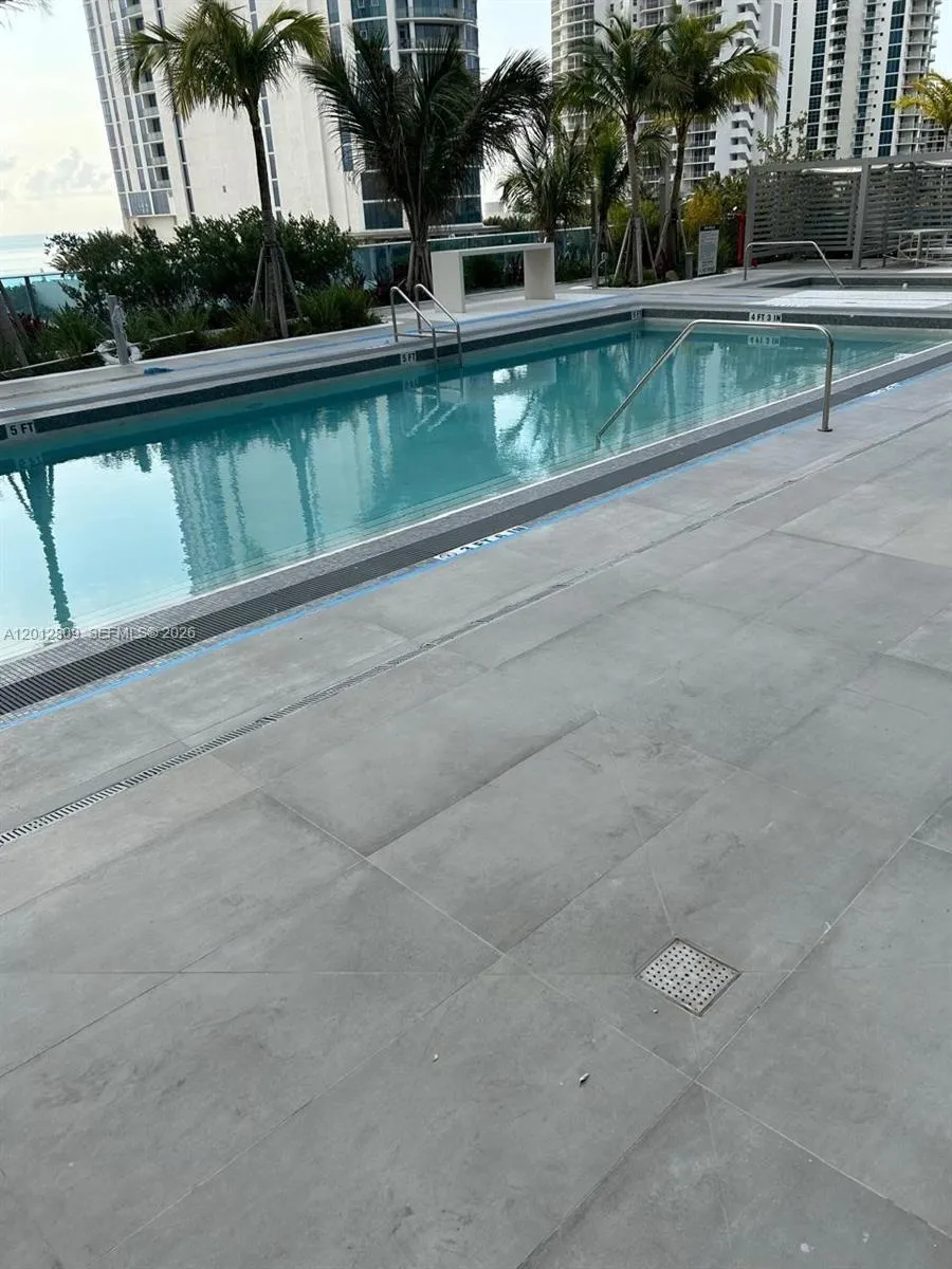 17550 Collins Ave #1204 Sunny Isles Beach, FL 33160