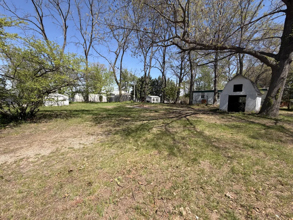 6726 Island Drive Delton, MI 49046
