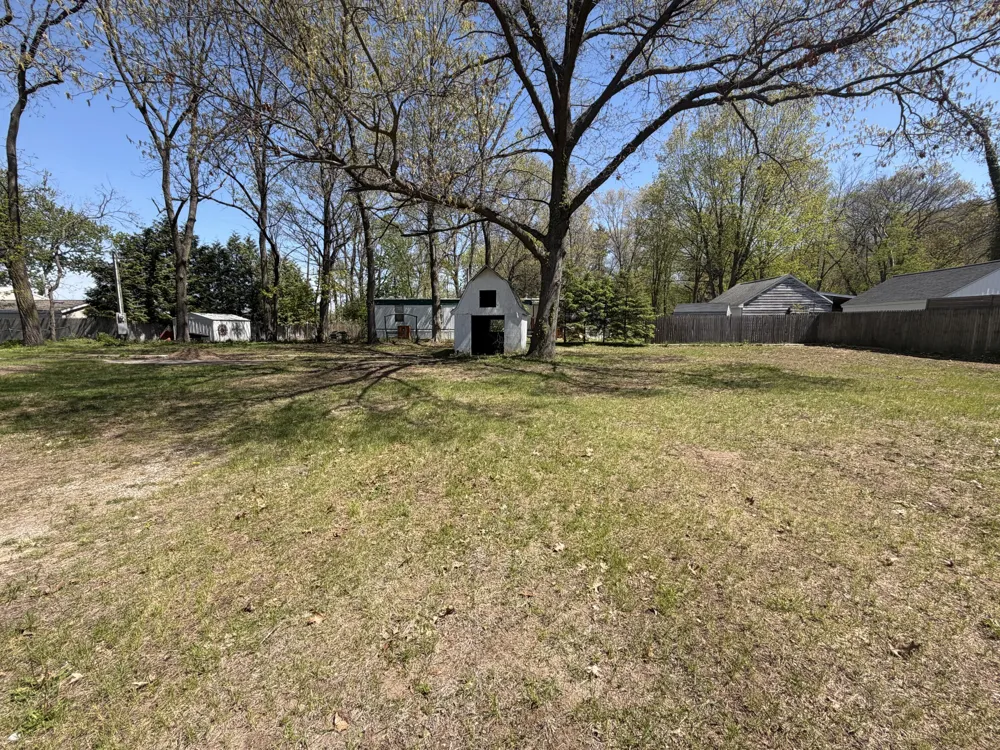 6726 Island Drive Delton, MI 49046