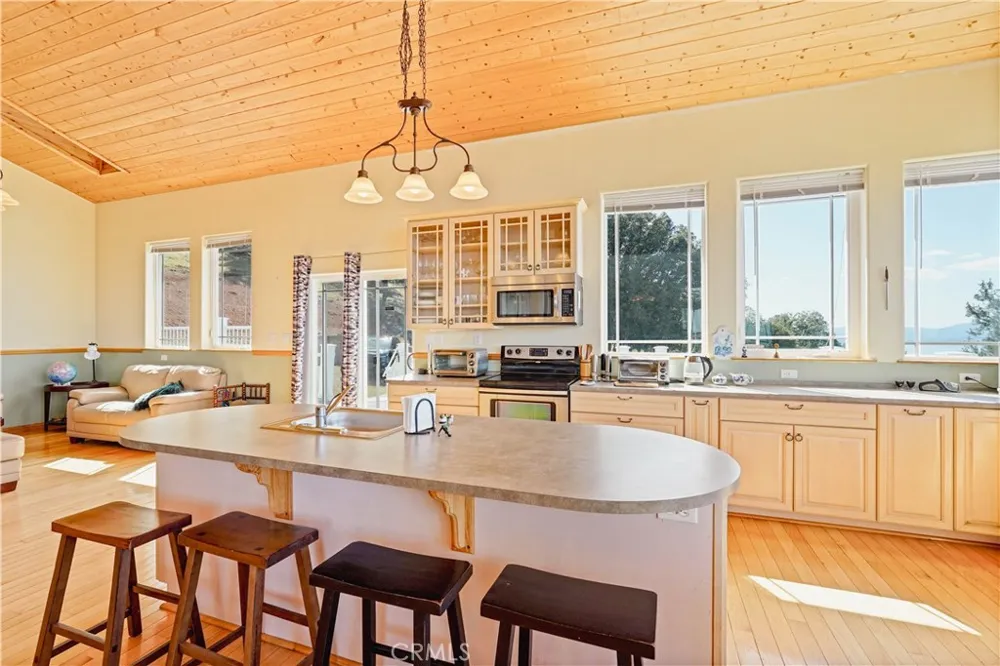7866 Evergreen Kelseyville, CA 95451