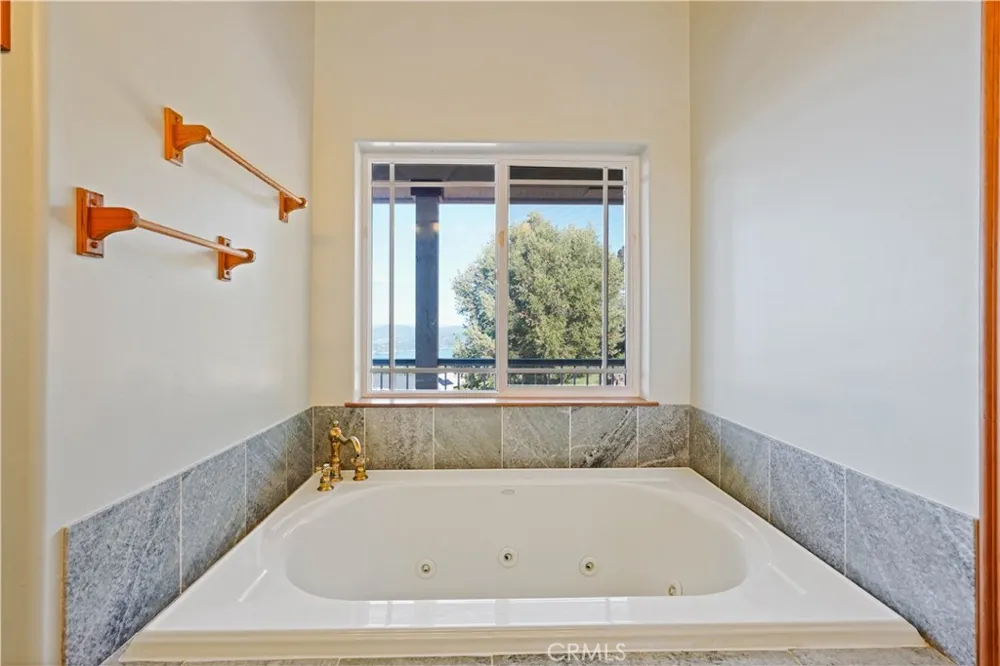 7866 Evergreen Kelseyville, CA 95451