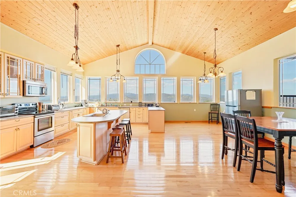 7866 Evergreen Kelseyville, CA 95451