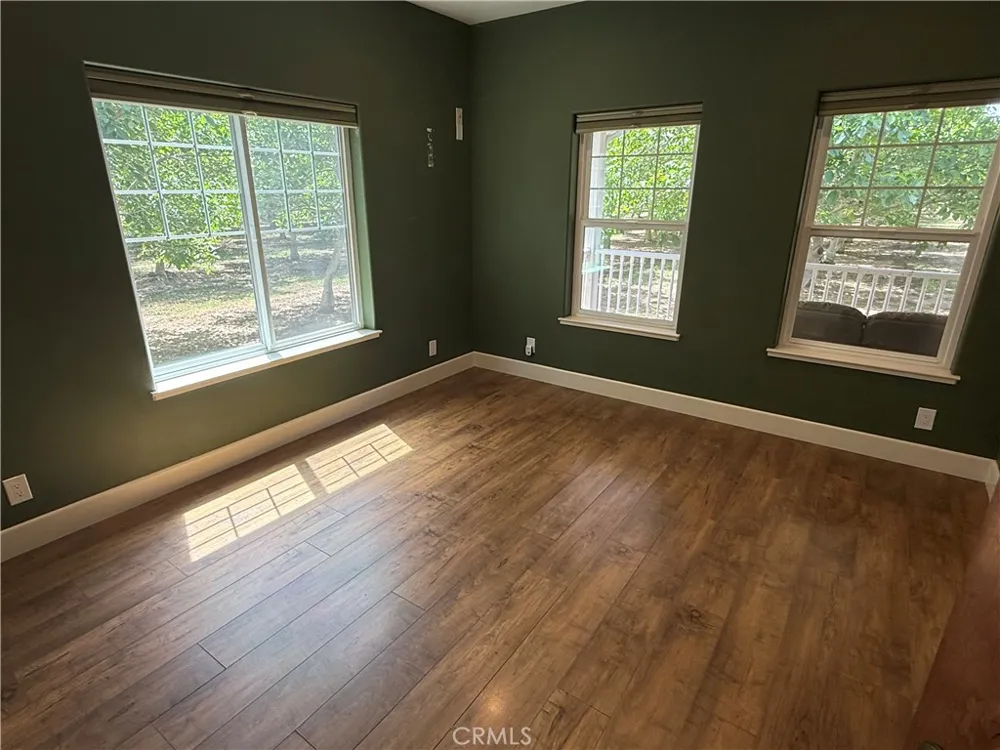 4870 5th Orland, CA 95963