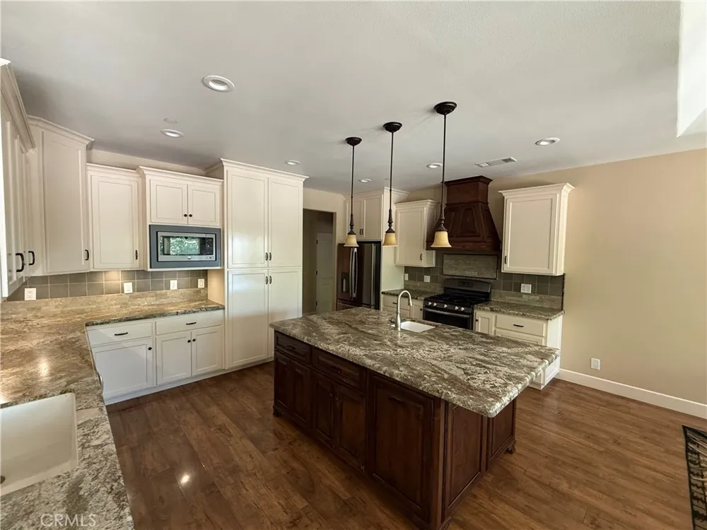 4870 5th Orland, CA 95963