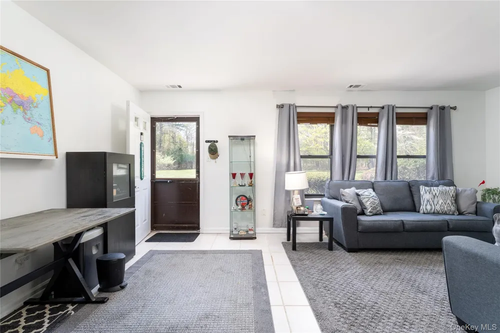 28 Bailey Court #28 Middle Island, NY 11953