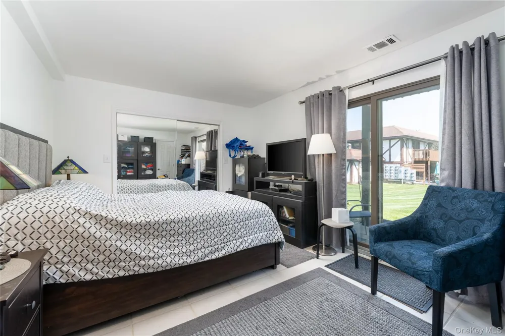 28 Bailey Court #28 Middle Island, NY 11953