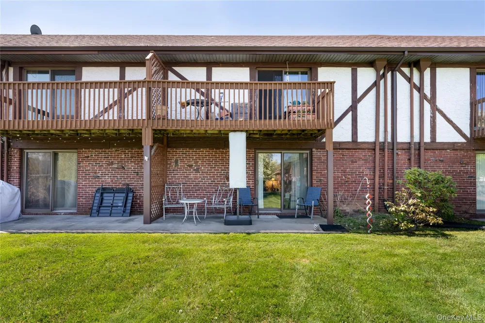 28 Bailey Court #28 Middle Island, NY 11953