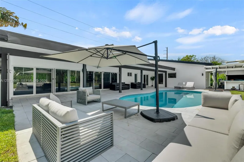 6200 SW 118th St Pinecrest, FL 33156