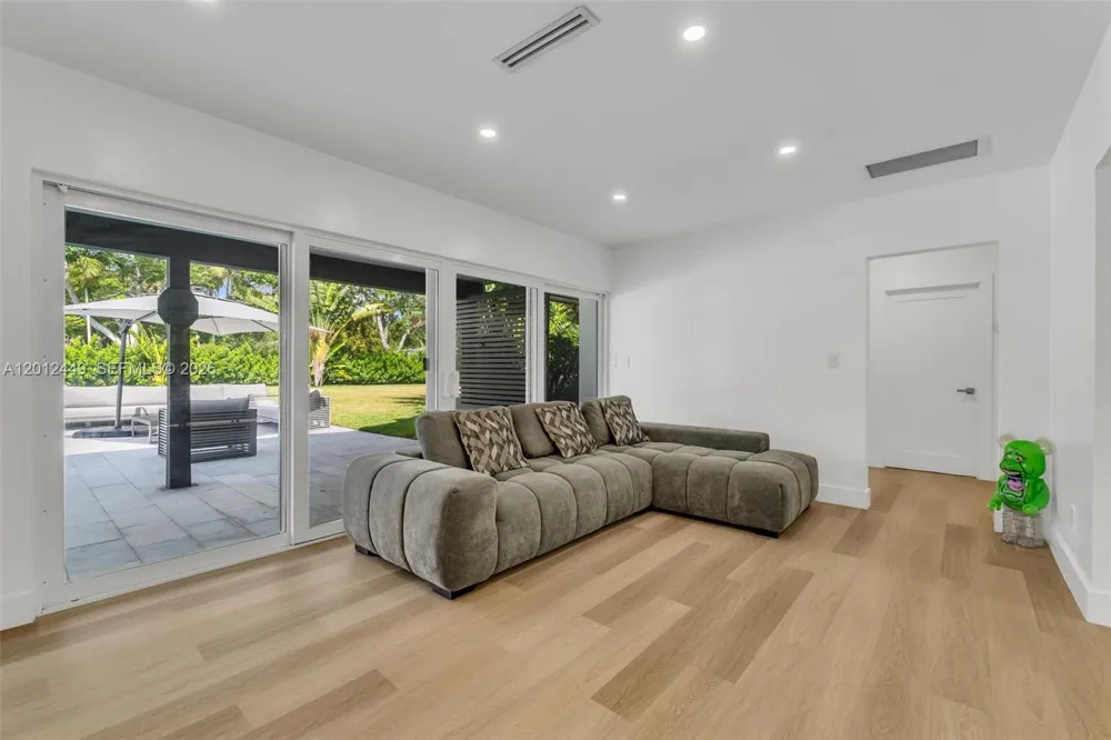 6200 SW 118th St Pinecrest, FL 33156