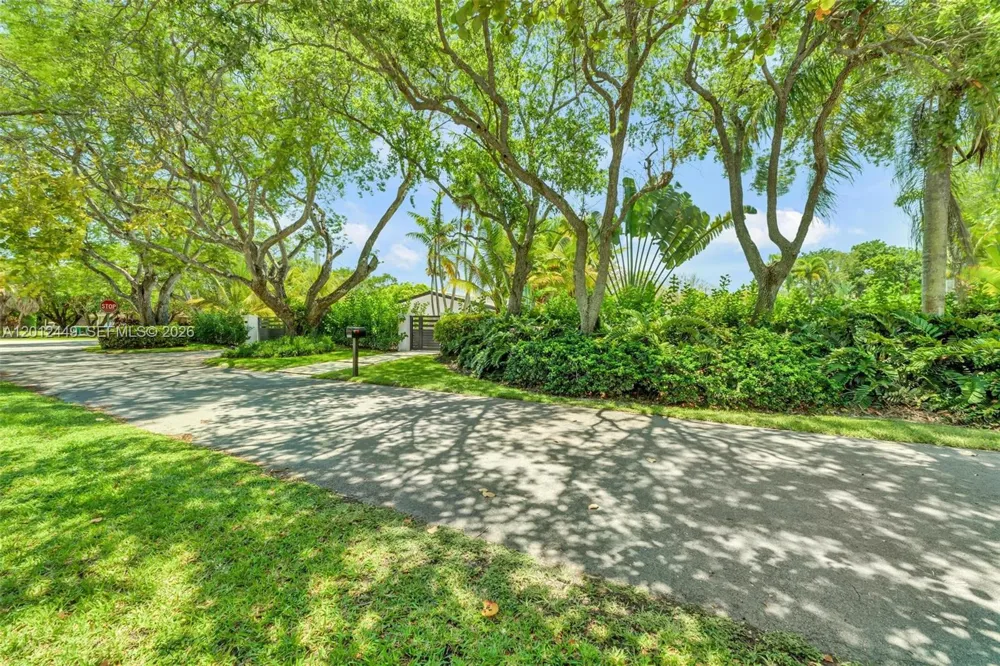 6200 SW 118th St Pinecrest, FL 33156