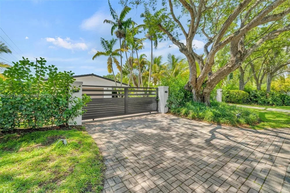 6200 SW 118th St Pinecrest, FL 33156