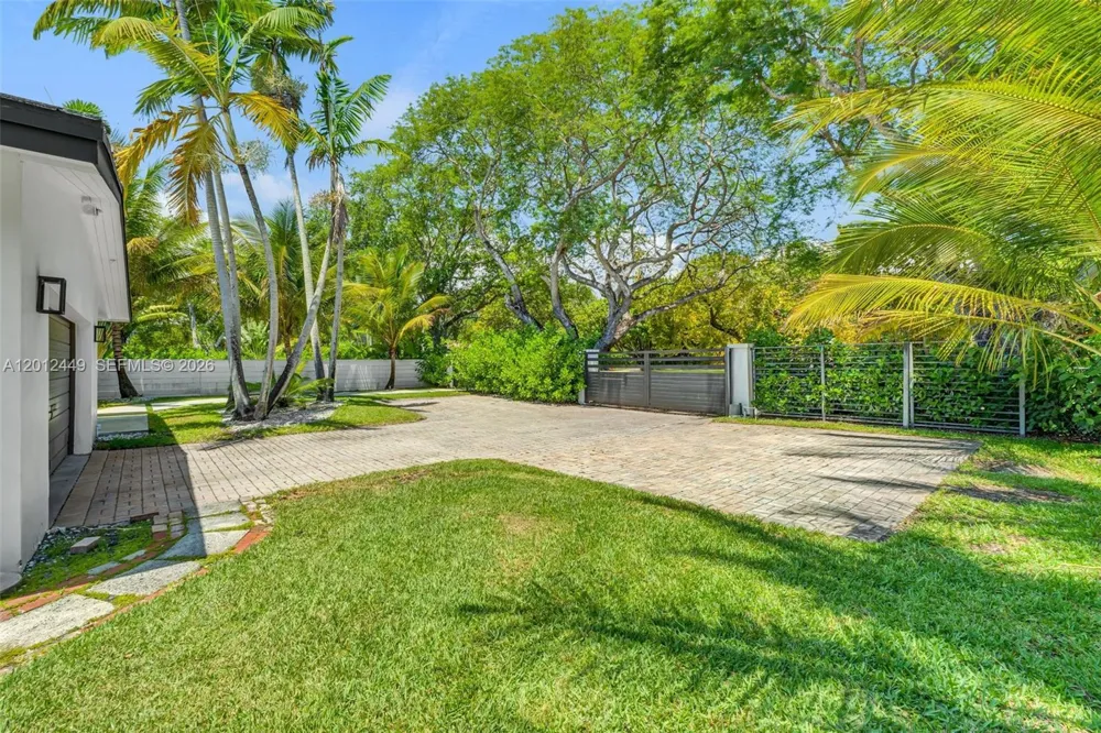 6200 SW 118th St Pinecrest, FL 33156