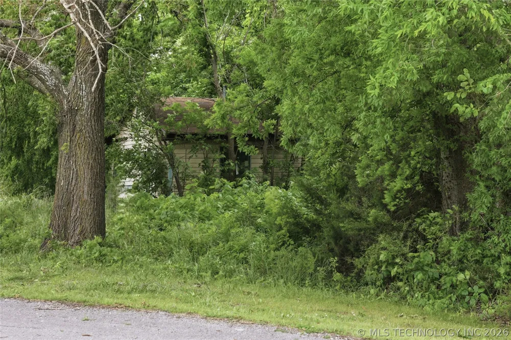 27204 E 742 ROAD Wagoner, OK 74467