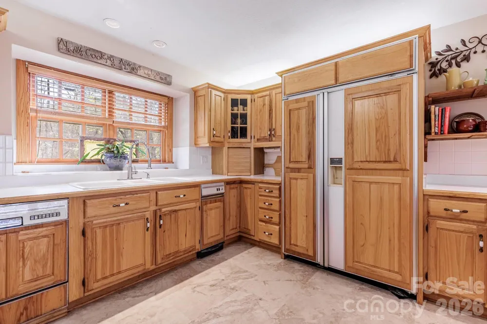 97 Covered Bridge Road Stecoah, NC 98771