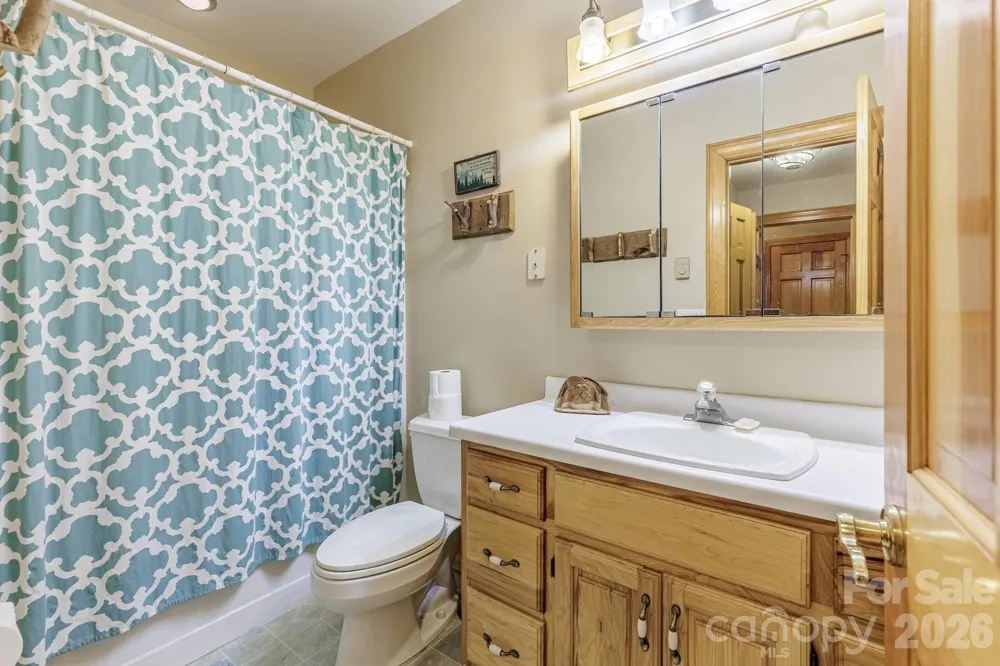 97 Covered Bridge Road Stecoah, NC 98771