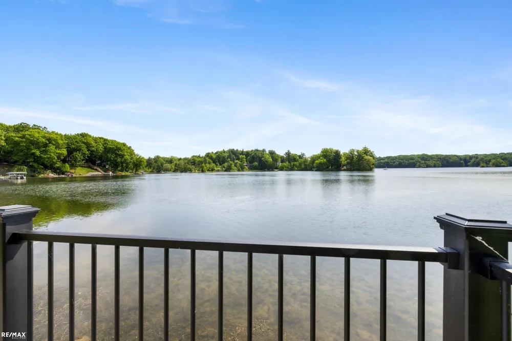 7671 Osborne Drive Millington Village, MI 48746