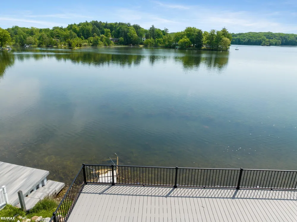 7671 Osborne Drive Millington Village, MI 48746
