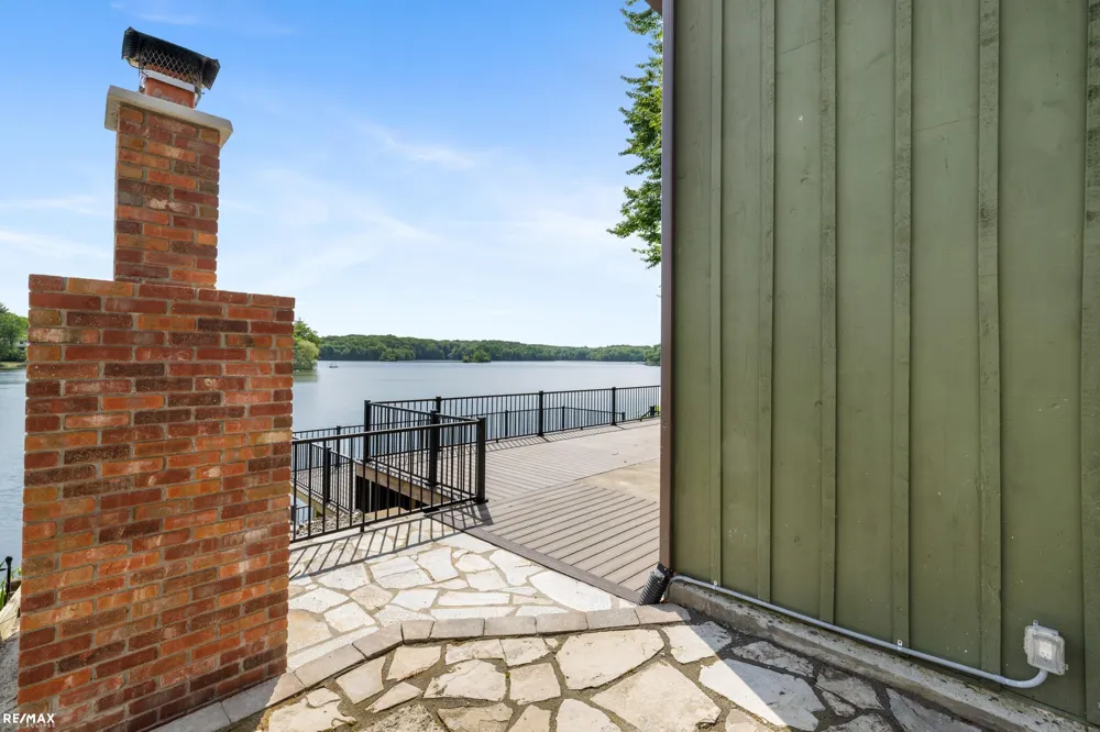 7671 Osborne Drive Millington Village, MI 48746
