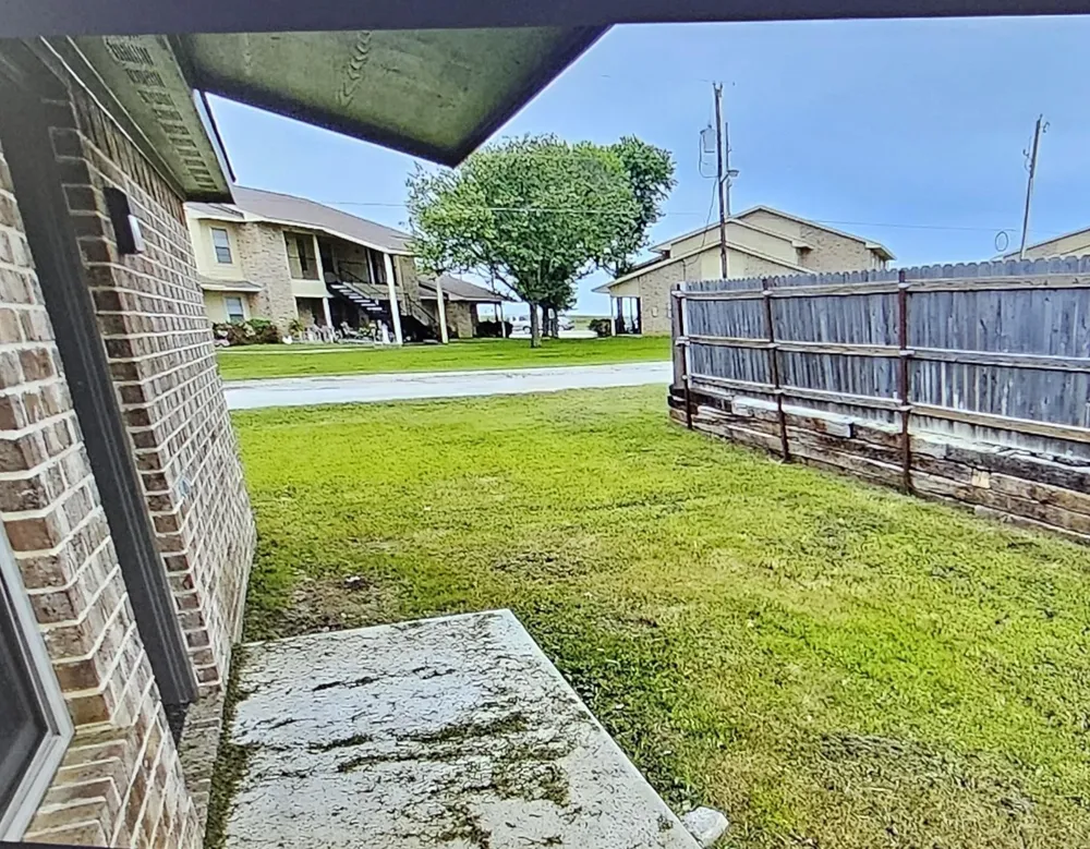 407 W Criner Street Grandview, TX 76050