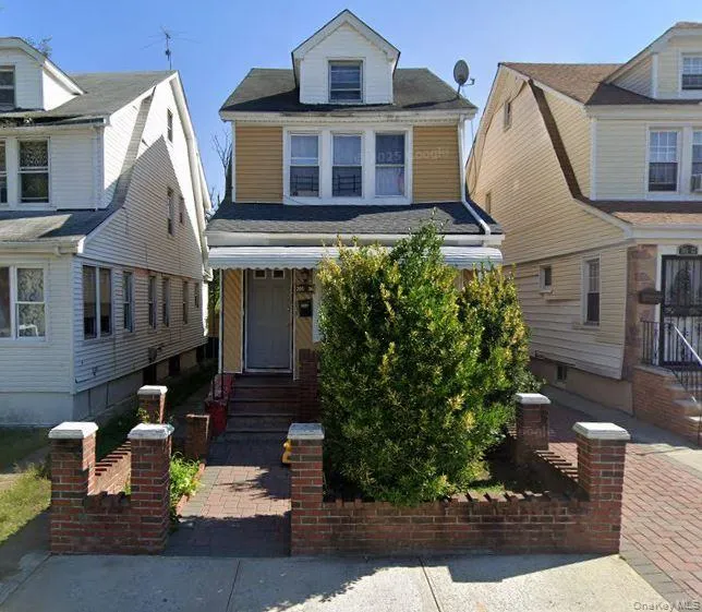 20526 116th Road Saint Albans, NY 11412