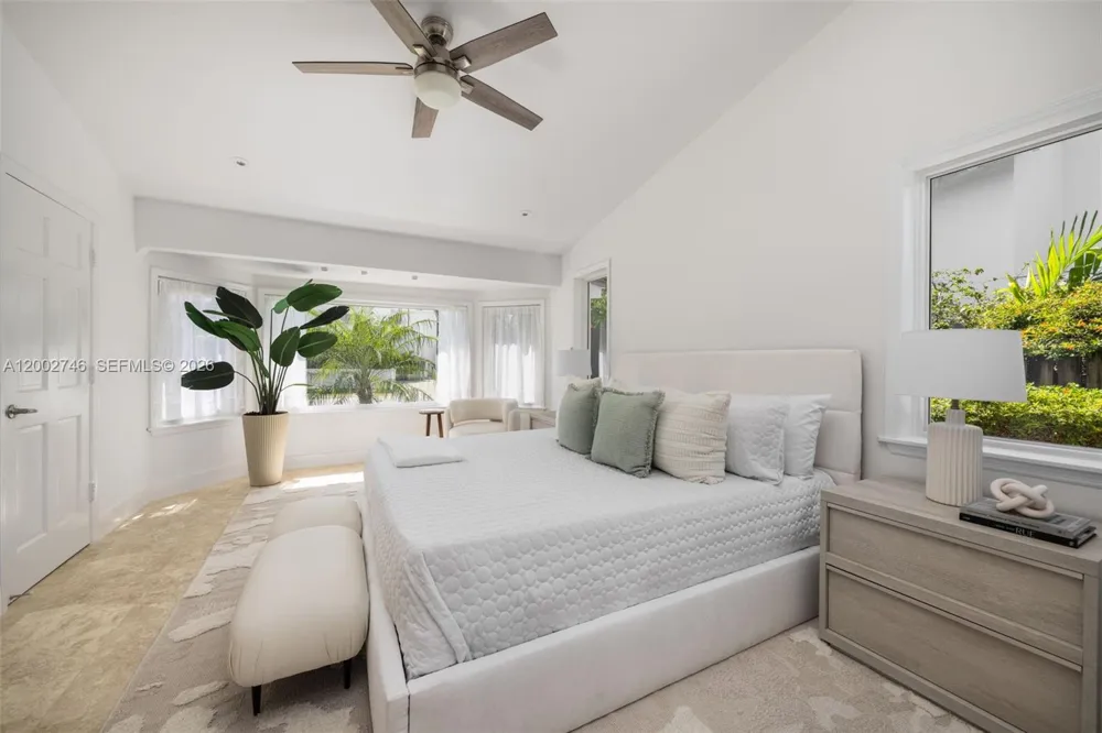 255 Ridgewood Rd Key Biscayne, FL 33149