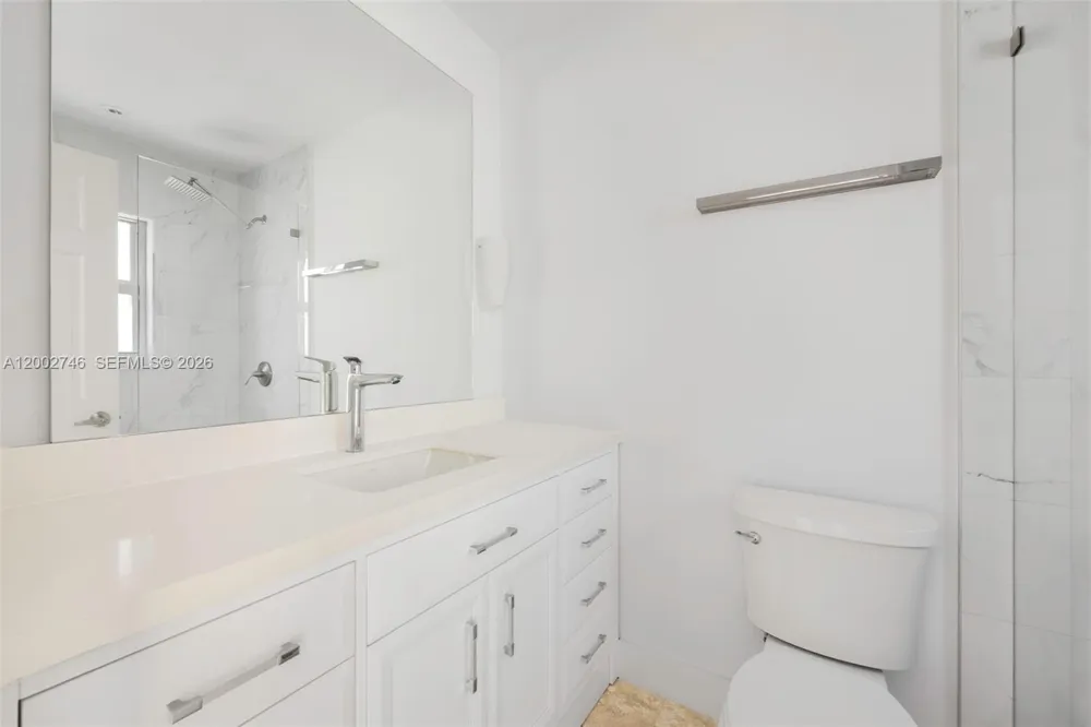 255 Ridgewood Rd Key Biscayne, FL 33149