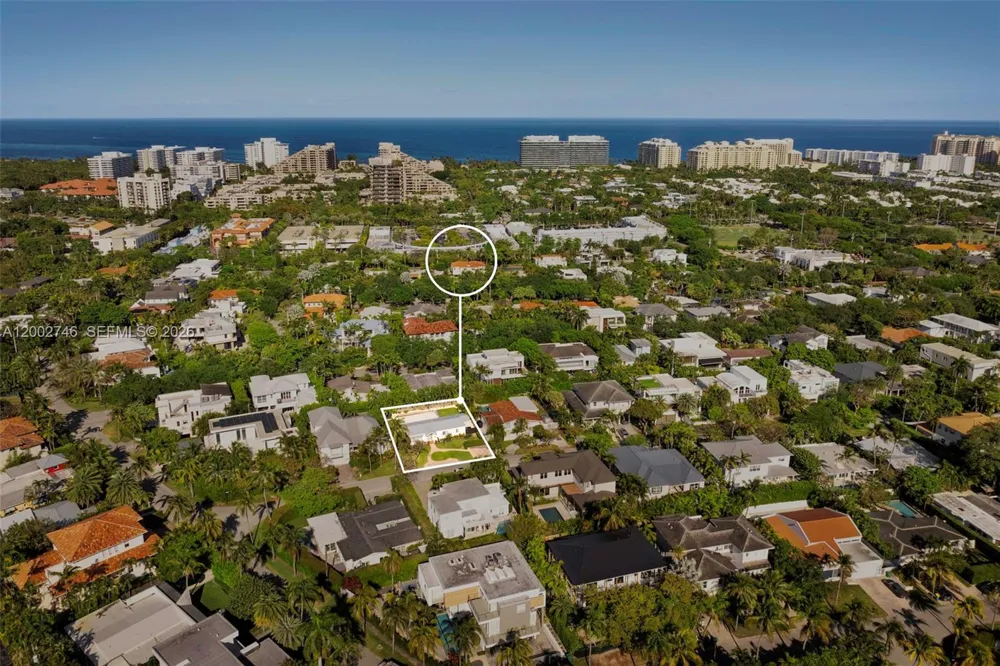 255 Ridgewood Rd Key Biscayne, FL 33149