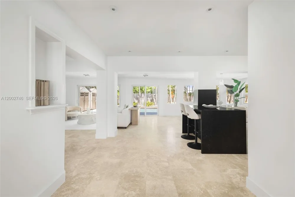 255 Ridgewood Rd Key Biscayne, FL 33149