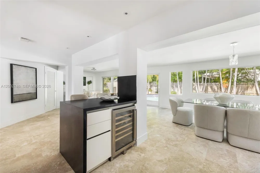 255 Ridgewood Rd Key Biscayne, FL 33149