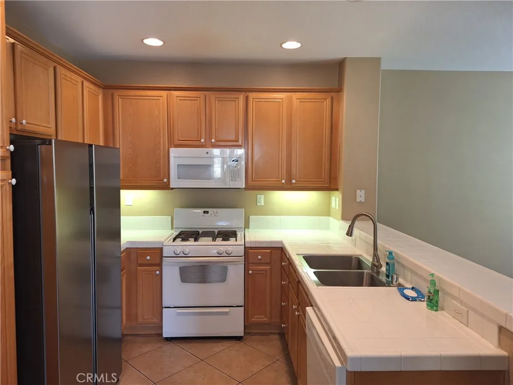 28410 Socorro Murrieta, CA 92563