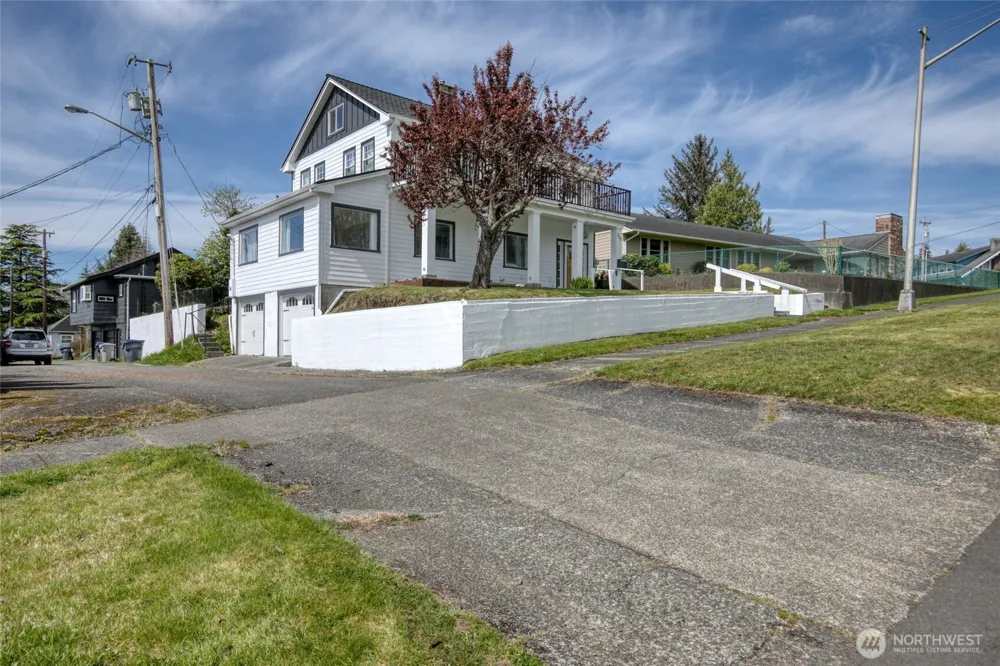 713 Broadway St Aberdeen, WA 98520