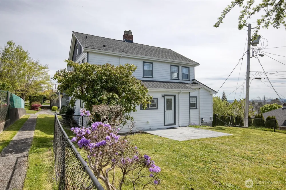 713 Broadway St Aberdeen, WA 98520
