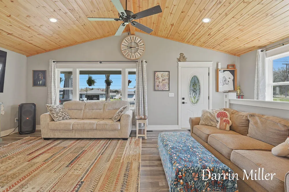 6289 Middle Lake Road Twin Lake, MI 49457