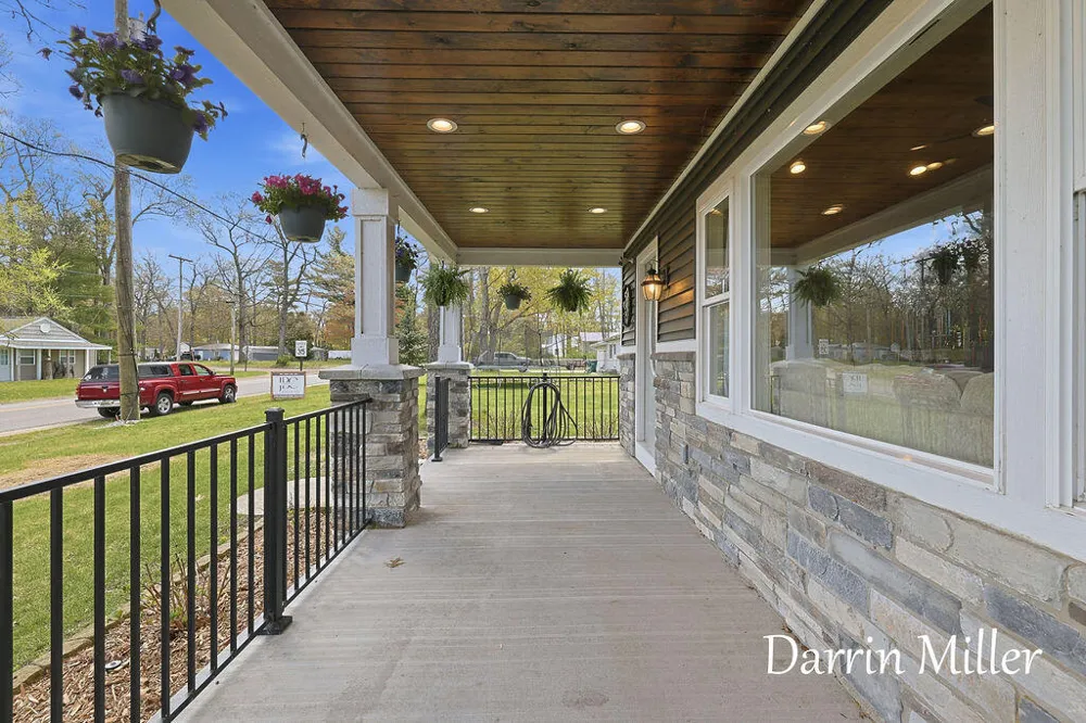 6289 Middle Lake Road Twin Lake, MI 49457