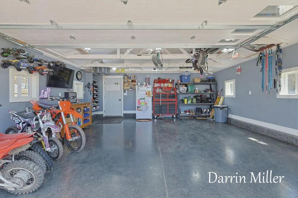 6289 Middle Lake Road Twin Lake, MI 49457