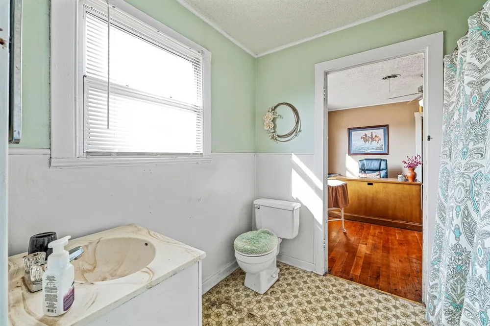 7450 E Highway 6 #2 De Leon, TX 76444