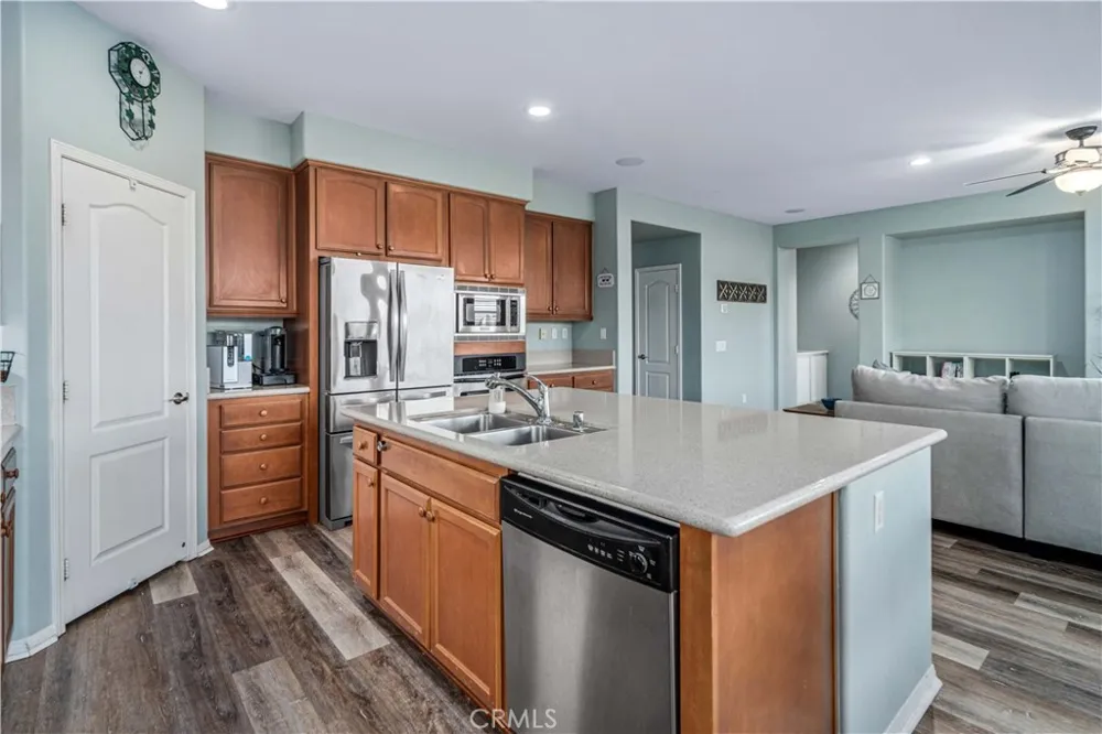 6100 W K-10 AVENUE Lancaster, CA 93536