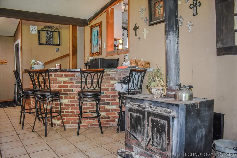 1114 4230 ROAD Hugo, OK 74743