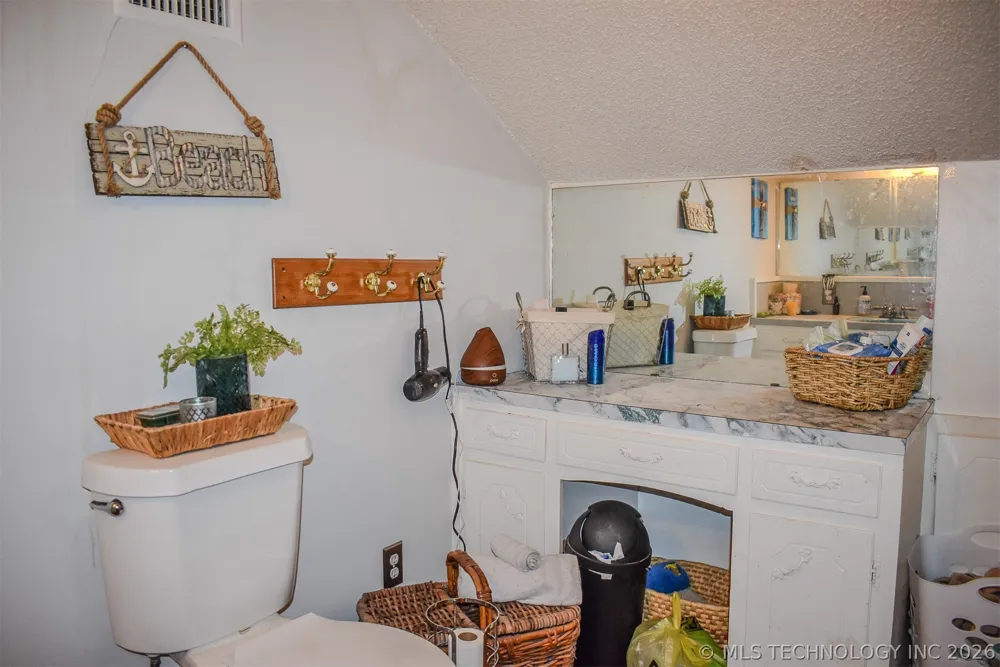 1114 4230 ROAD Hugo, OK 74743