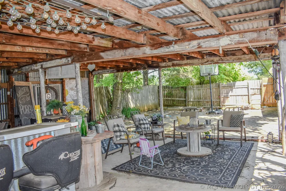 1114 4230 ROAD Hugo, OK 74743